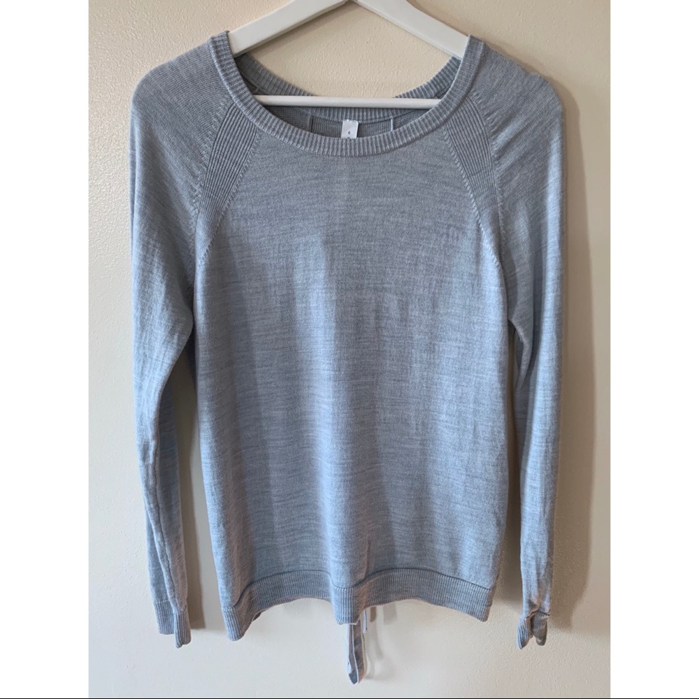 Lululemon • 6 • Long Sleeve Sweater ‘Tied To You’ Blue